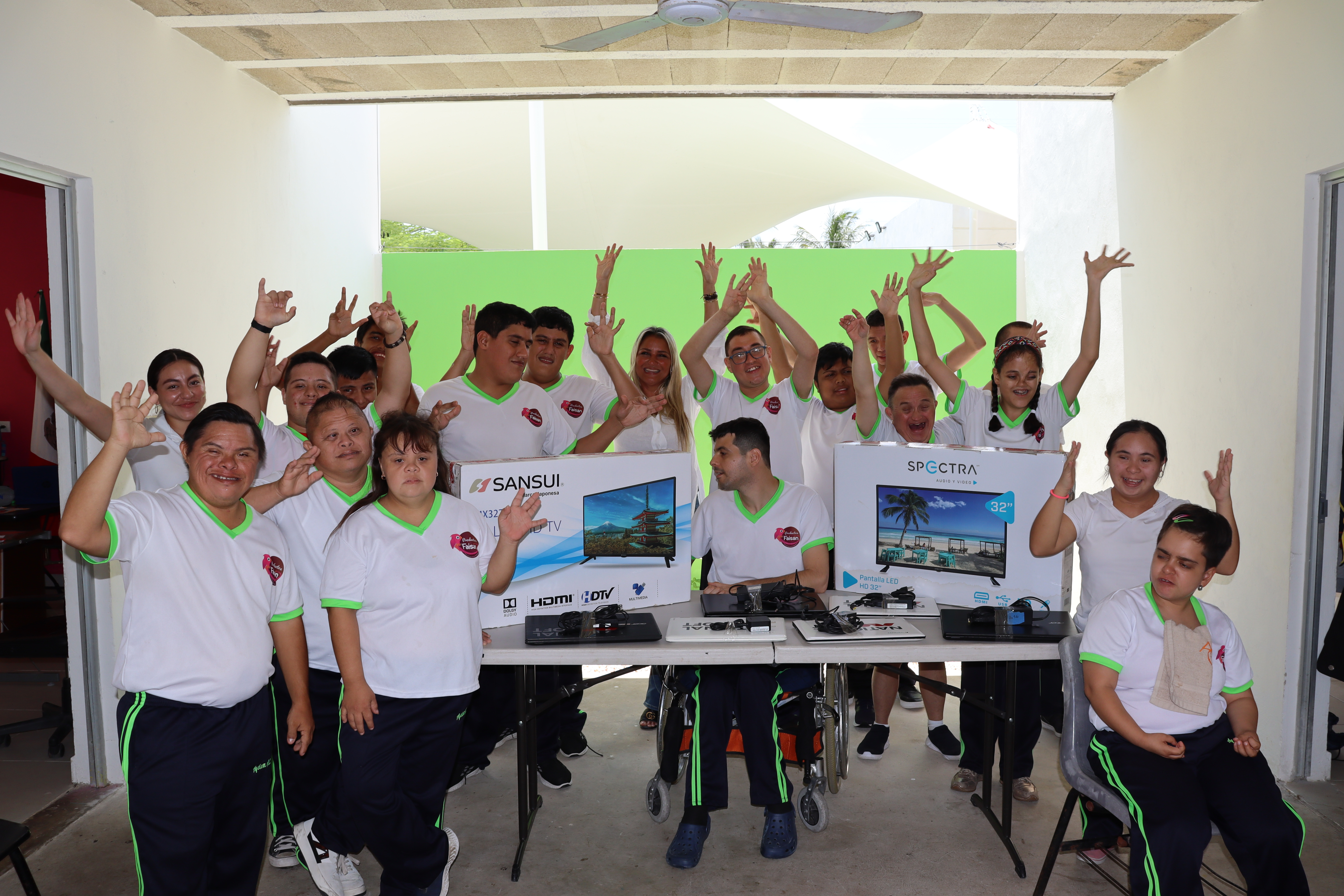 Donación de equipos de Soft Restaurant® en Yucatán